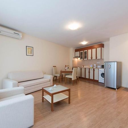 Gt Riviera Fort Beach Apartments 라브다 외부 사진