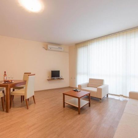 Gt Riviera Fort Beach Apartments 라브다 외부 사진