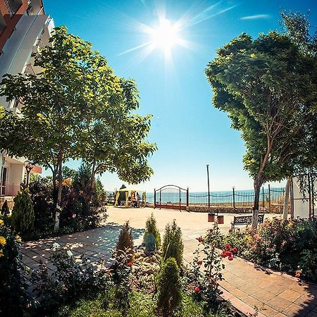 Gt Riviera Fort Beach Apartments 라브다 외부 사진