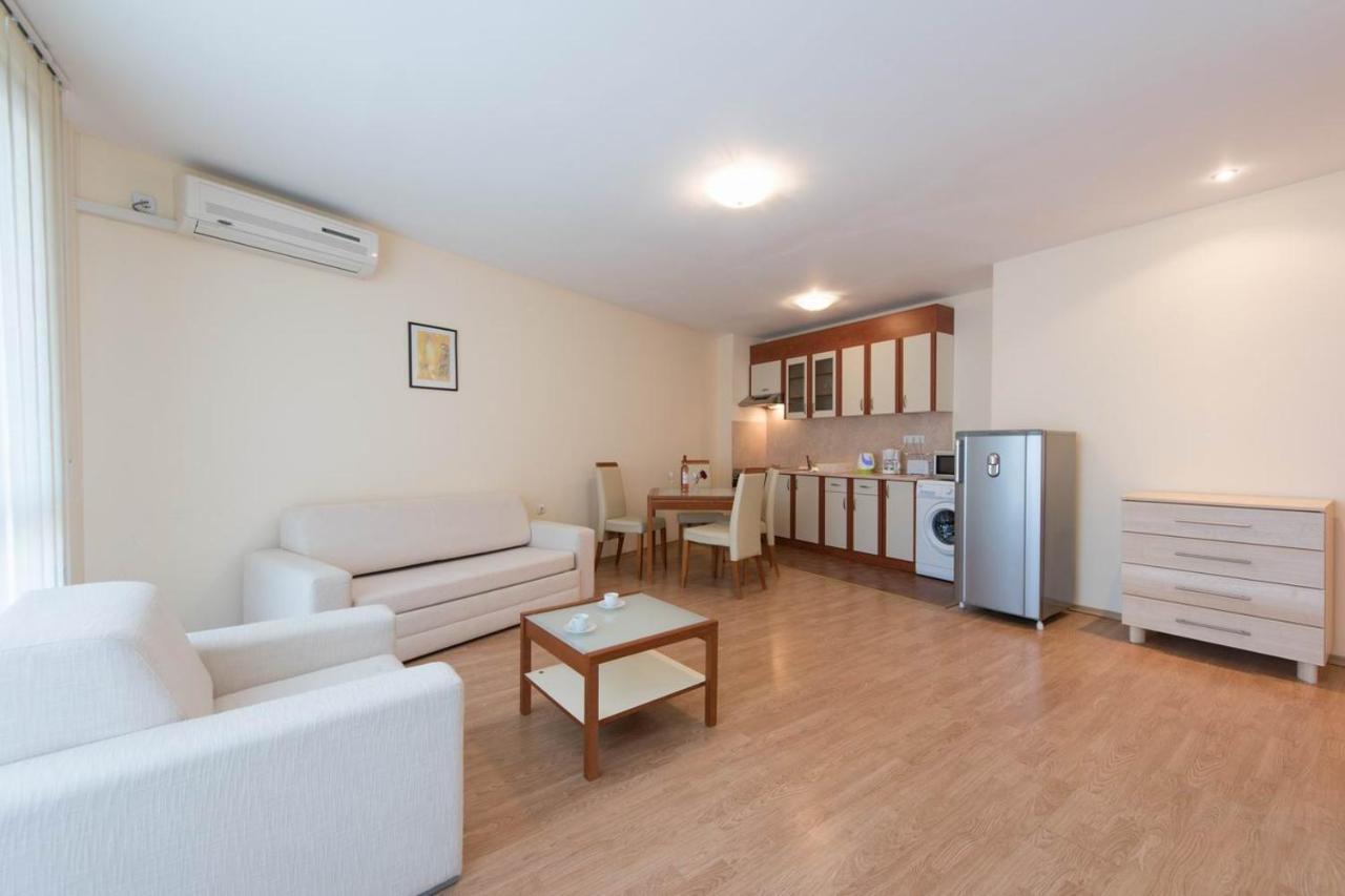 Gt Riviera Fort Beach Apartments 라브다 외부 사진
