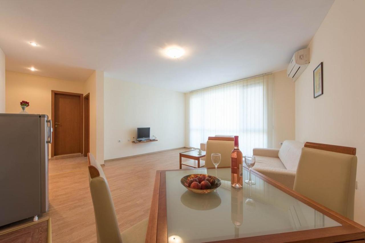 Gt Riviera Fort Beach Apartments 라브다 외부 사진
