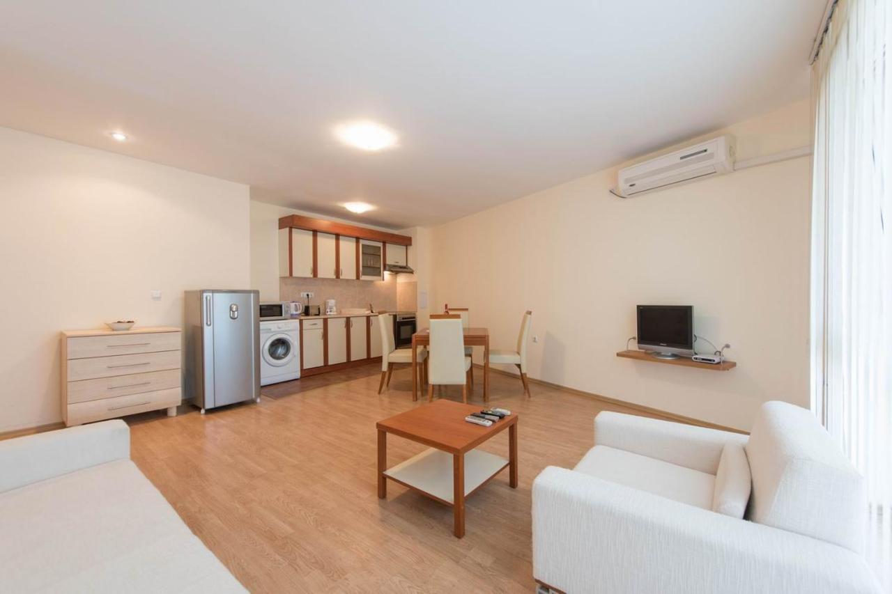 Gt Riviera Fort Beach Apartments 라브다 외부 사진