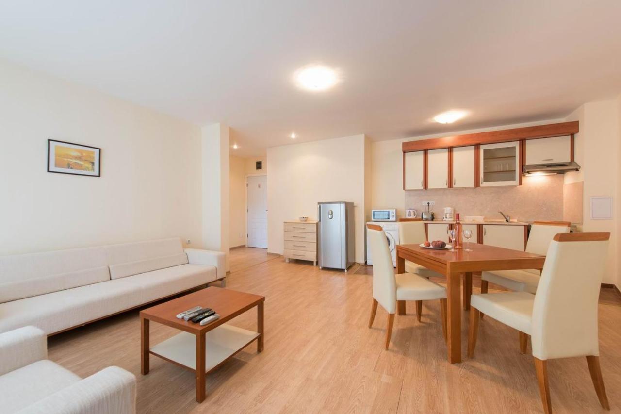 Gt Riviera Fort Beach Apartments 라브다 외부 사진