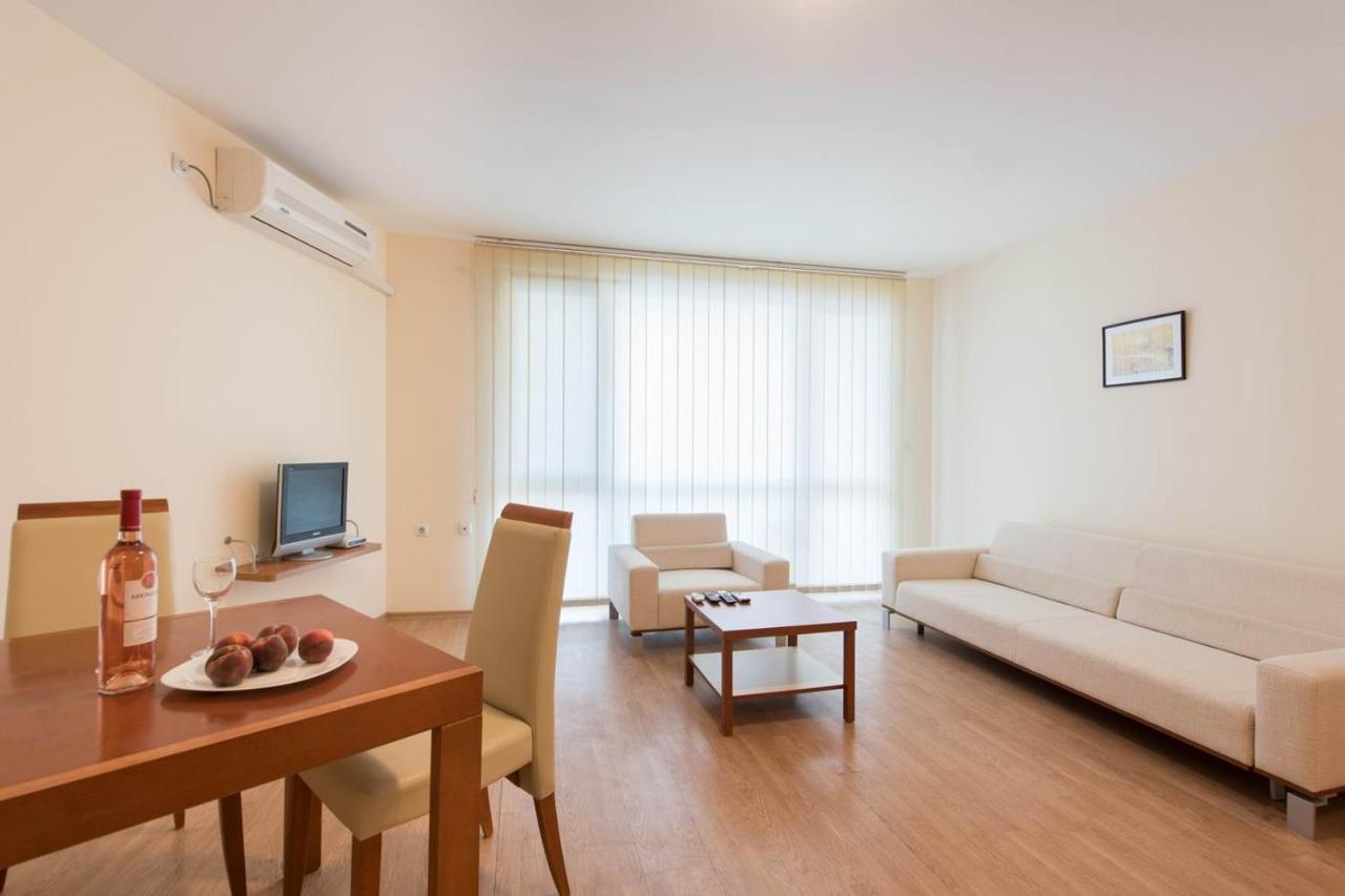 Gt Riviera Fort Beach Apartments 라브다 외부 사진